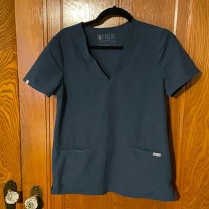 Figs scrub top